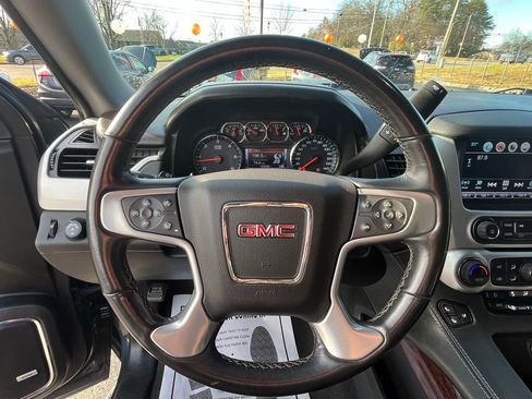 Used 2020 GMC Yukon XL SLT w/ Open Road Package image 14