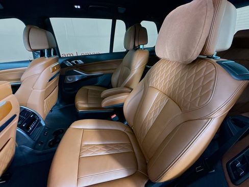 Used 2025 BMW ALPINA XB7 AWD/4WD image 26