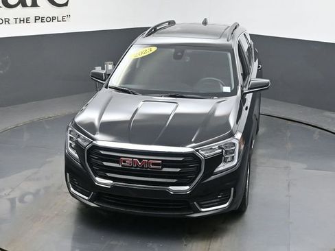 Used 2023 GMC Terrain SLE w/ Driver Convenience Package image 45