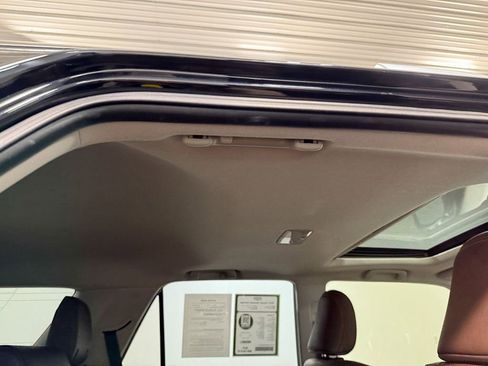 Used 2021 Toyota 4Runner Limited image 16