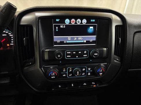 Used 2017 Chevrolet Silverado 1500 LT w/ All Star Edition AWD/4WD image 35