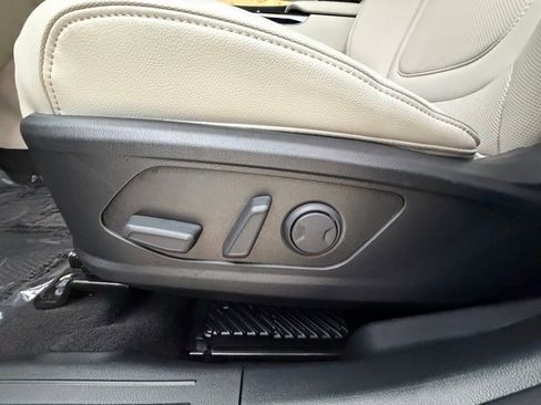 Certified 2025 Hyundai Tucson Limited image 23