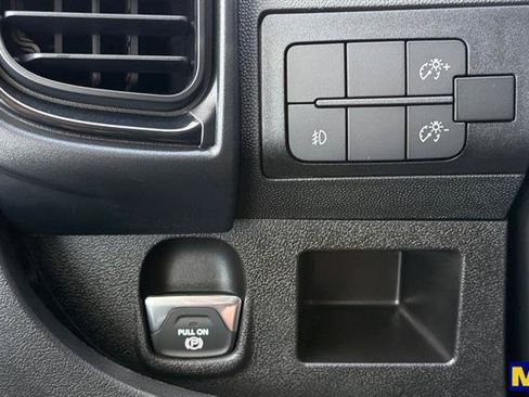 Used 2023 RAM ProMaster 2500 w/ Driver Convenience Group FWD image 32