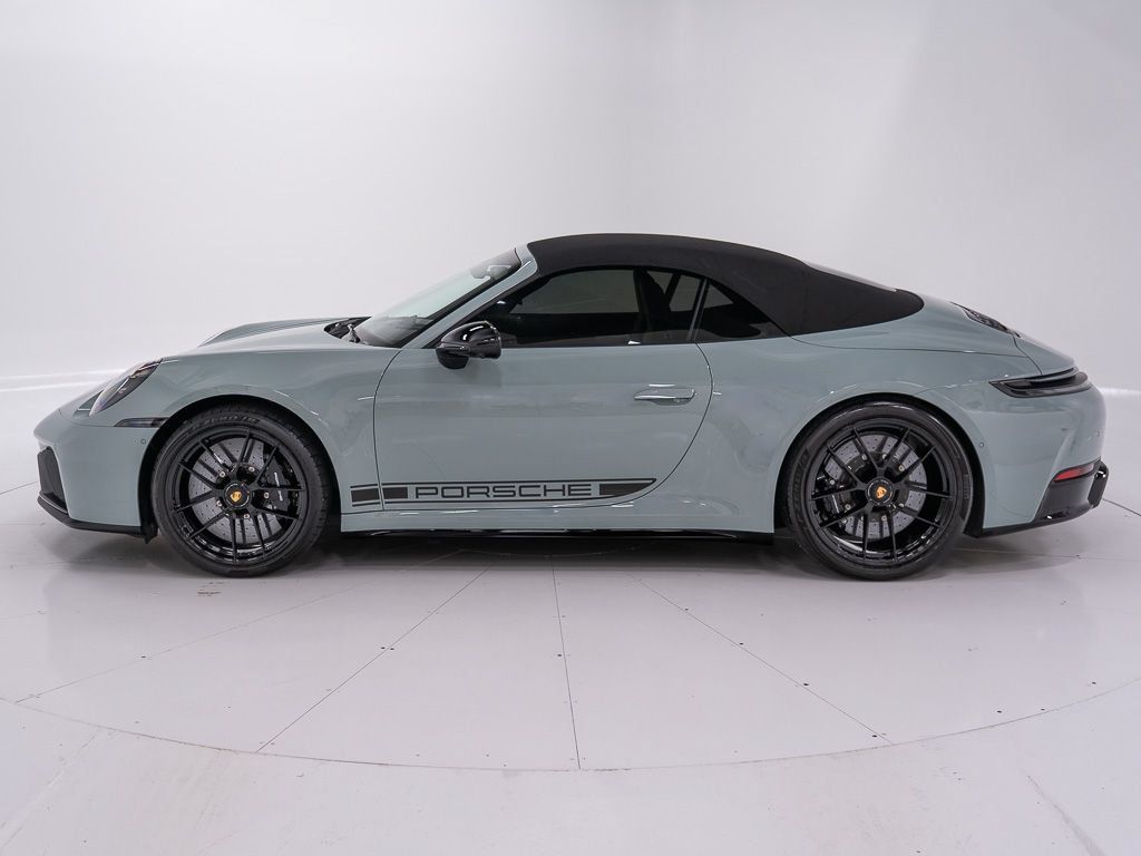 Used 2026 Porsche 911 Carrera GTS RWD image 11