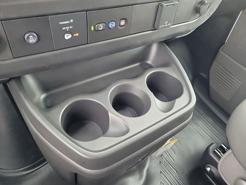 New 2025 GMC Savana 2500 w/ Driver Convenience Package RWD image 18