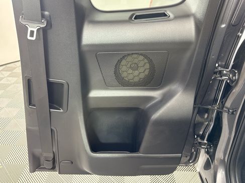 Used 2017 Toyota Tacoma SR5 w/ SR5 Appearance Package (SM) RWD image 25
