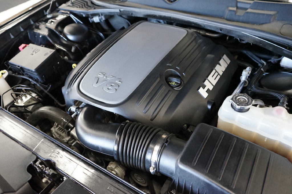 Used 2022 Dodge Challenger R/T w/ Performance Handling Group RWD image 49