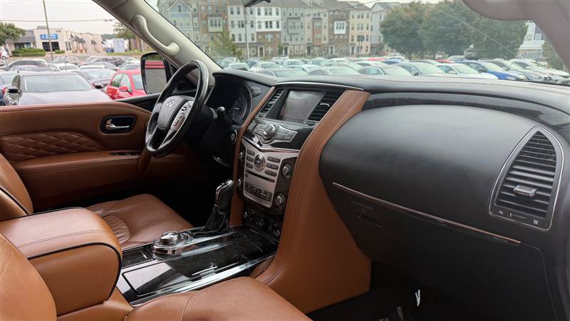 Used 2018 INFINITI QX80 4WD w/ Deluxe Technology Package image 7