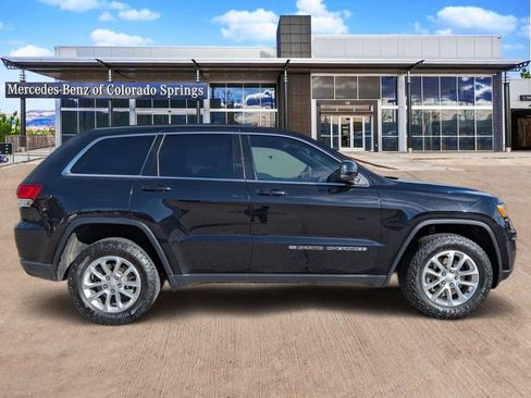 Used 2022 Jeep Grand Cherokee Laredo E image 4