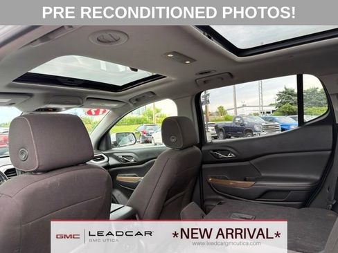 Used 2017 GMC Acadia SLE AWD/4WD image 22