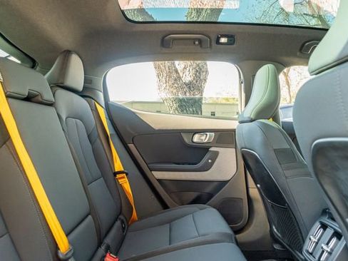 Used 2022 Polestar Polestar 2 w/ Performance Package image 39