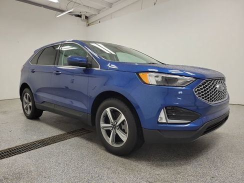 Used 2023 Ford Edge SEL w/ Convenience Package AWD/4WD image 2