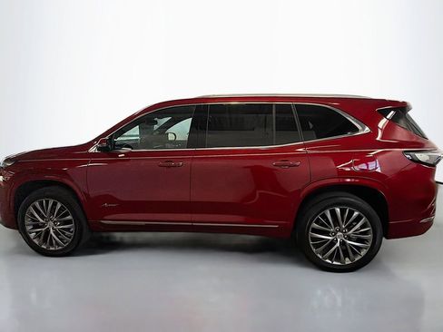 Used 2025 Buick Enclave Avenir FWD image 6