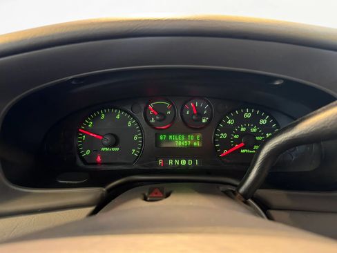 Used 2007 Ford Taurus SE FWD image 11