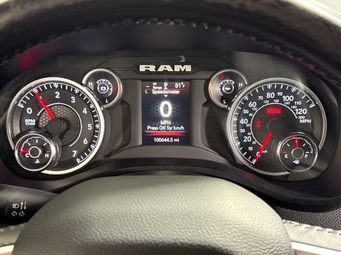 Used 2023 RAM 1500 Big Horn AWD/4WD image 32