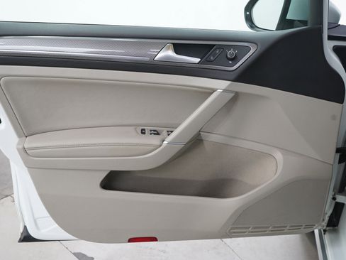 Used 2017 Volkswagen Golf Alltrack SE image 20