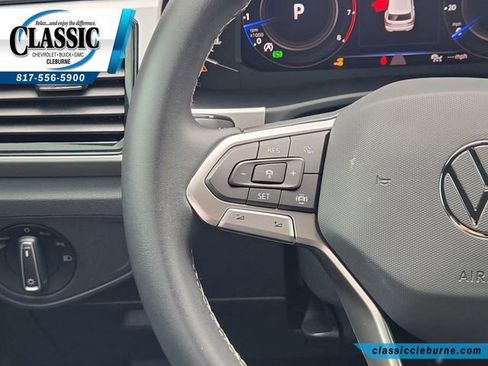 Used 2022 Volkswagen Atlas Cross Sport SE w/ Panoramic Sunroof Package FWD image 27