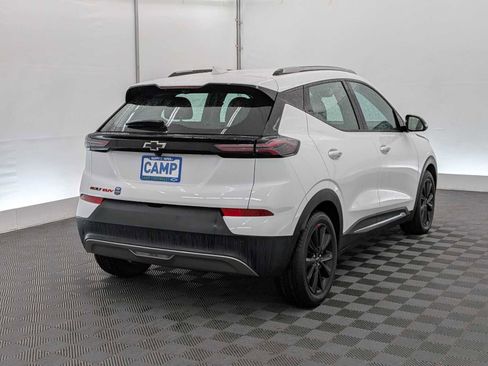 Used 2023 Chevrolet Bolt EUV Premier w/ Redline Edition FWD image 6