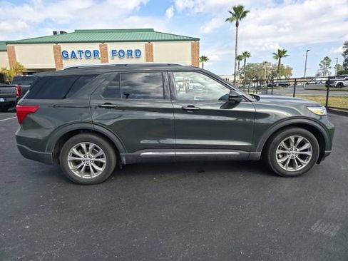 Used 2022 Ford Explorer Limited w/ Equipment Group 301A image 4