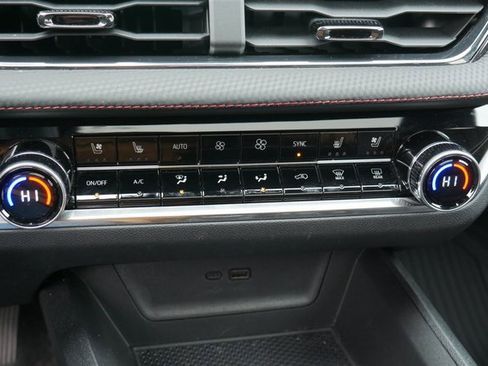 Used 2025 Chevrolet Equinox RS w/ Safety and Technology Package image 22