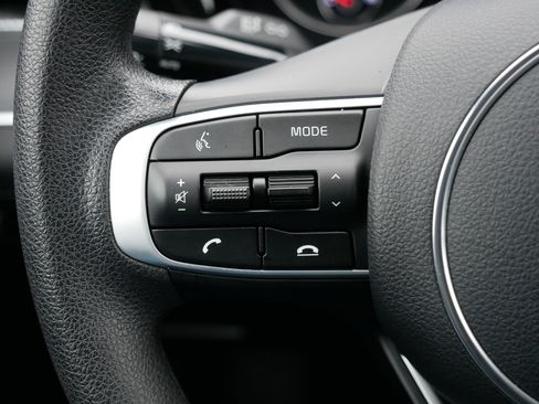 Used 2023 Kia K5 LXS image 31