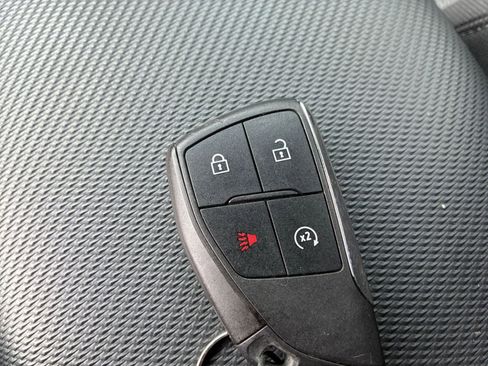 Used 2025 Chevrolet Equinox LT FWD image 27