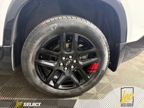 Used 2022 Chevrolet Traverse Premier w/ Redline Edition FWD image 25