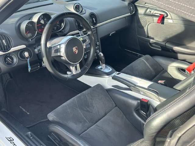Used 2011 Porsche Boxster Spyder RWD image 16