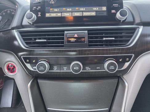 Used 2019 Honda Accord Touring image 16