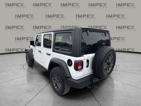 Used 2025 Jeep Wrangler Unlimited Sport AWD/4WD image 3