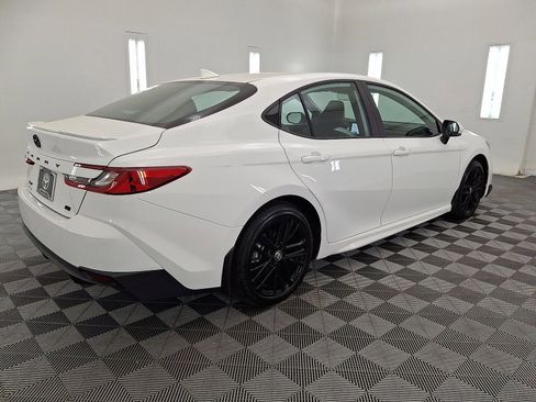 Used 2026 Toyota Camry SE w/ Convenience Package FWD image 24