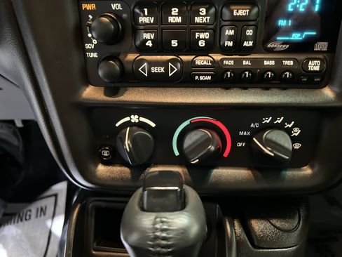 Used 2002 Chevrolet Camaro Z28 w/ Preferred Equipment Group 2 RWD image 19