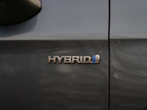 Used 2021 Toyota Avalon XSE image 8