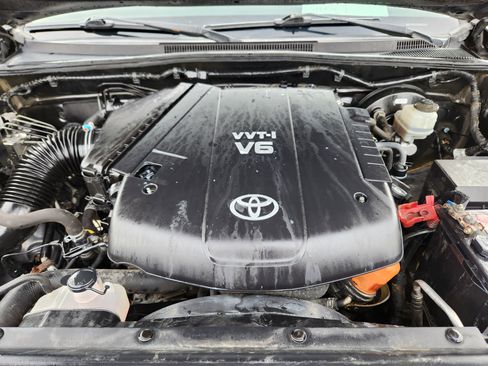 Used 2012 Toyota Tacoma 4x4 Double Cab w/ TRD Sport Pkg image 21