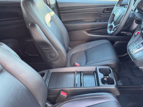 Used 2024 Honda Odyssey EX-L image 12