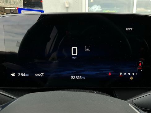 Used 2025 Chevrolet Equinox LT image 36