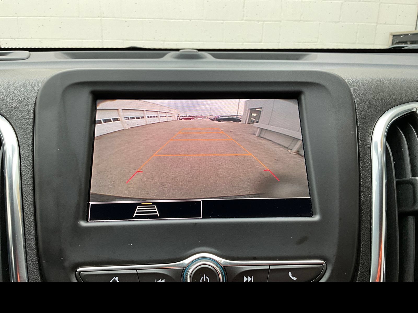 Used 2024 Chevrolet Equinox LT AWD/4WD image 6