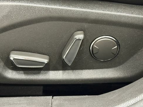 Used 2016 Ford Fusion Energi Titanium w/ Driver Assist Package FWD image 26