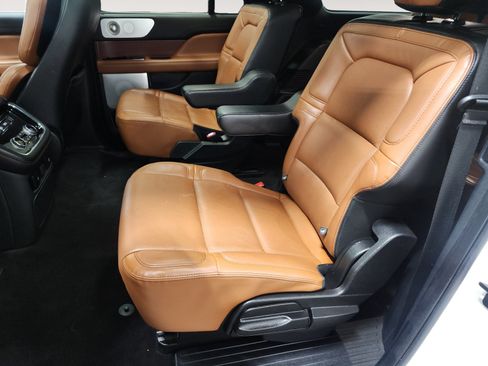 Used 2021 Lincoln Navigator L Reserve w/ Luxury Package AWD/4WD image 14