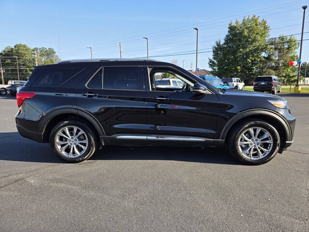 Used 2022 Ford Explorer Limited w/ Equipment Group 301A AWD/4WD image 4