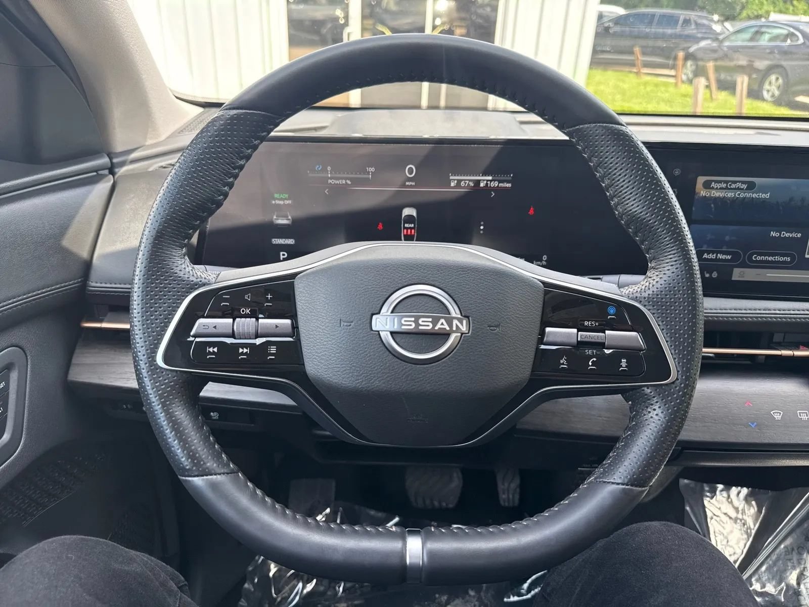 Used 2024 Nissan Ariya AWD image 16