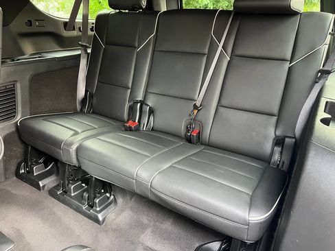 Used 2024 Cadillac Escalade ESV Sport AWD/4WD image 18