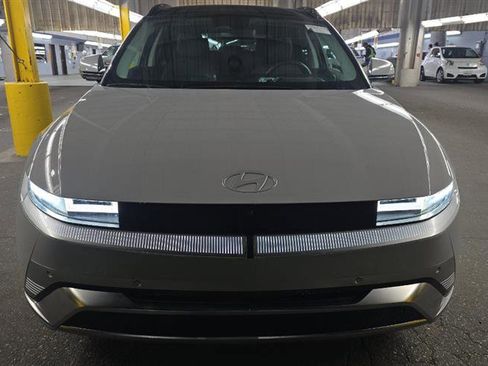 Used 2025 Hyundai Ioniq 5 Limited image 2