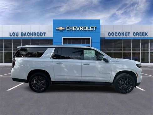 New 2026 Chevrolet Suburban High Country image 9