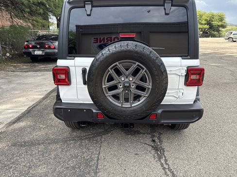 Used 2024 Jeep Wrangler Unlimited Sport AWD/4WD image 6
