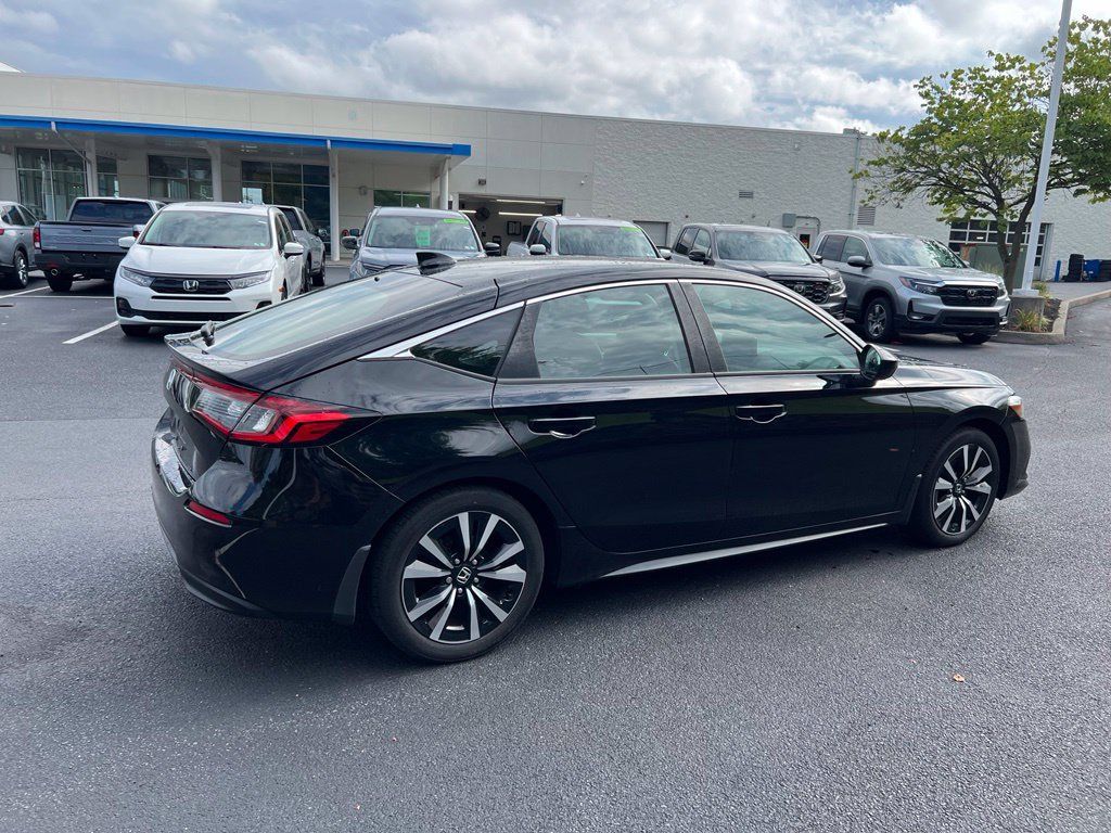 Used 2024 Honda Civic EX-L image 4