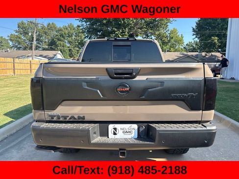 Used 2021 Nissan Titan PRO-4X w/ Pro-4x Convenience Package AWD/4WD image 6