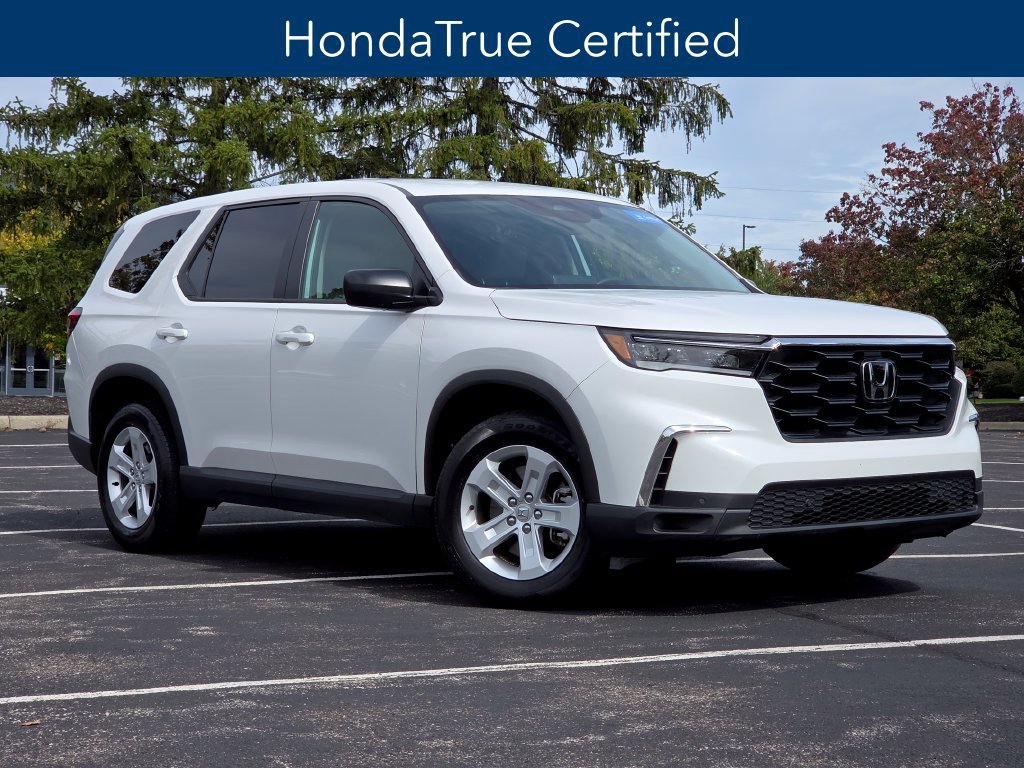 Certified 2024 Honda Pilot LX image 3