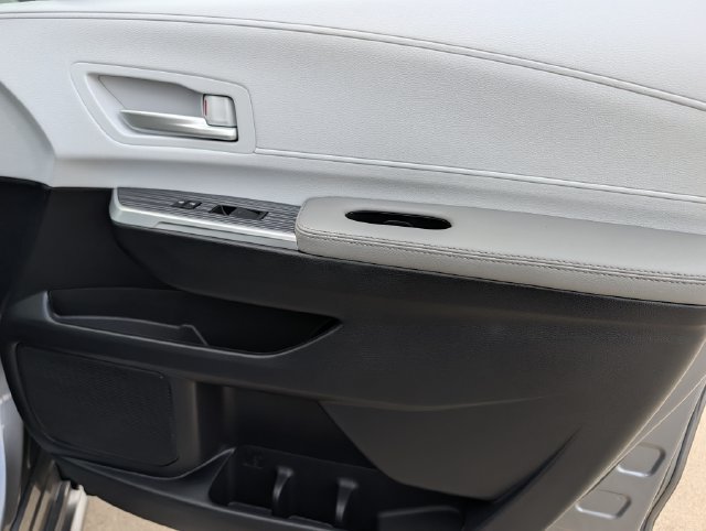 Certified 2026 Toyota Sienna XLE FWD image 34