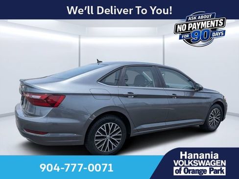 Certified 2021 Volkswagen Jetta FWD image 3